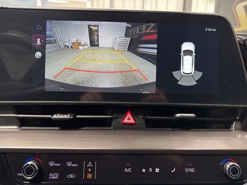 Used 2024 Kia Sportage EX image 13