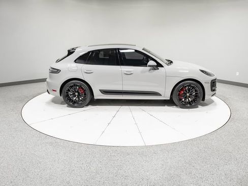 Used 2022 Porsche Macan GTS AWD/4WD image 32