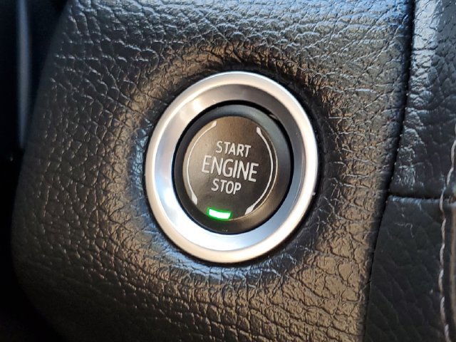 Used 2022 GMC Yukon Denali w/ Denali Premium Package AWD/4WD image 17