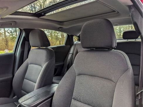 Used 2024 Chevrolet Malibu LT image 16