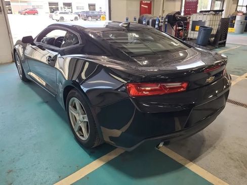 Used 2016 Chevrolet Camaro LT RWD image 2