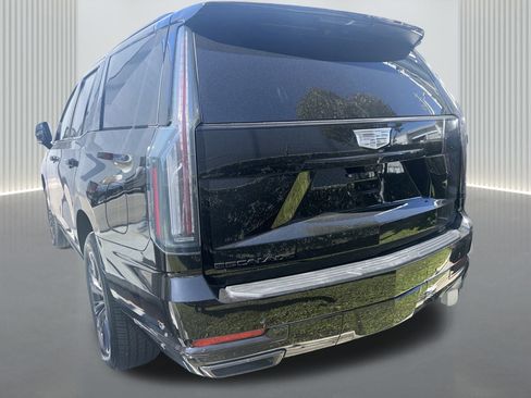 Used 2025 Cadillac Escalade Sport Platinum image 3