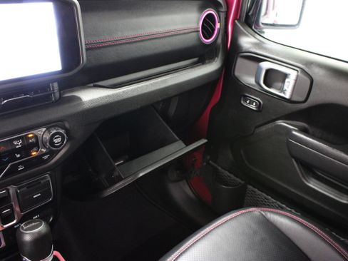 Used 2024 Jeep Gladiator Sport AWD/4WD image 25