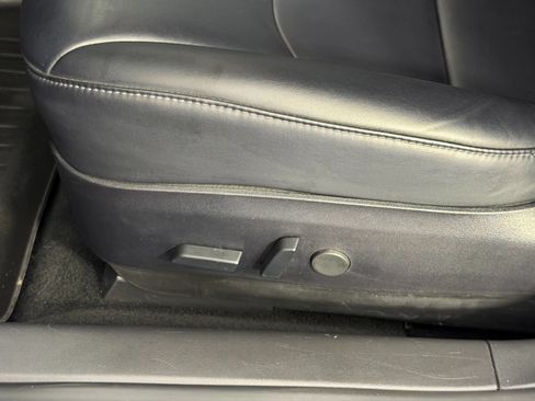 Used 2018 Tesla Model 3 Long Range RWD image 31