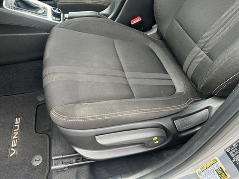 Used 2020 Hyundai Venue SEL w/ Convenience + Premium Package FWD image 30