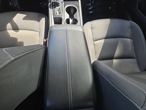 Used 2024 Nissan Altima 2.5 SV FWD image 27