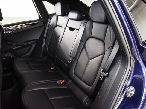 Certified 2026 Porsche Macan S image 22