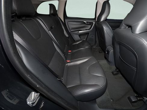 Used 2016 Volvo XC60 T5 Premier w/ Proximity Package FWD image 15