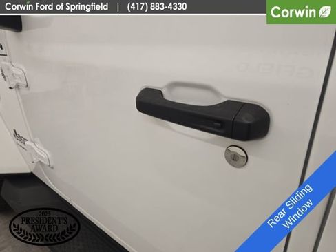 Used 2023 Jeep Gladiator Overland w/ Cold Weather Group AWD/4WD image 20
