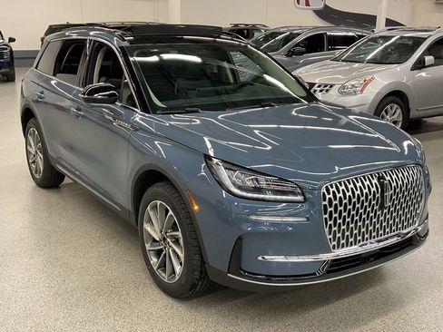 New 2026 Lincoln Corsair Premiere image 3