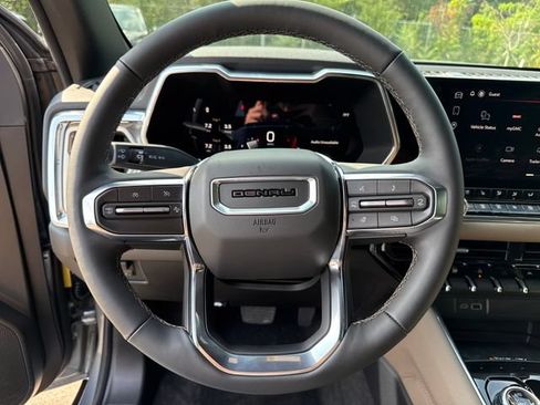 New 2026 GMC Canyon Denali w/ LPO, Black Badging Package AWD/4WD image 17