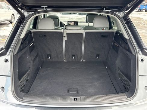 Used 2023 Audi Q5 2.0T Premium image 16