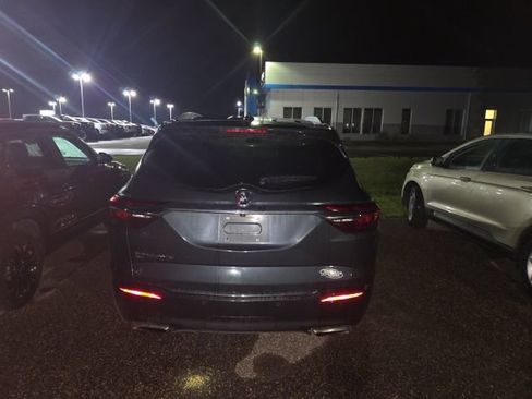 Used 2021 Buick Enclave Premium w/ Sun and Sites Package AWD/4WD image 3