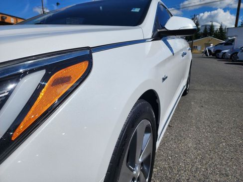 Used 2017 Hyundai Sonata Limited FWD image 32