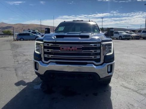 Used 2022 GMC Sierra 3500 SLE w/ SLE Value Package AWD/4WD image 3