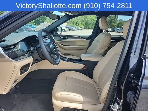 Used 2024 Jeep Grand Cherokee Limited w/ Luxury Tech Group II AWD/4WD image 22