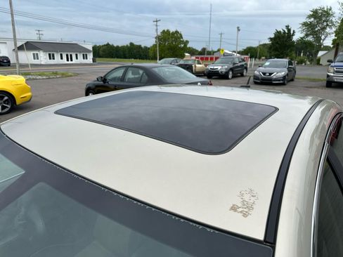 Used 2011 Chevrolet Malibu LTZ w/ HFV6 Engine Package FWD image 8
