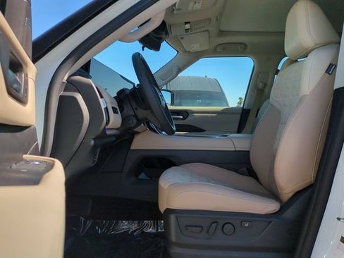 Used 2026 Nissan Armada Platinum Reserve AWD/4WD image 23