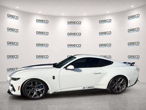 Used 2025 Ford Mustang GT Premium w/ GT Performance Package RWD image 4