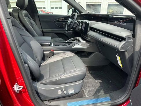 New 2025 Lincoln Nautilus Premier w/ Equipment Group 102A image 13