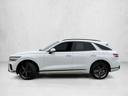 Used 2022 Genesis GV70 3.5T Sport w/ Sport Prestige Package AWD/4WD image 8