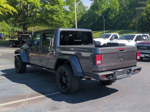 Certified 2025 Jeep Gladiator Sport AWD/4WD image 3
