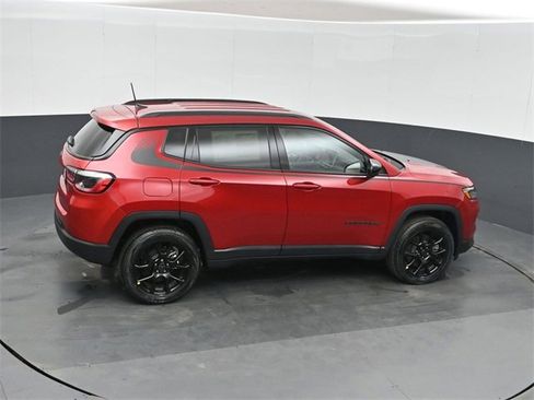 New 2026 Jeep Compass Latitude image 28