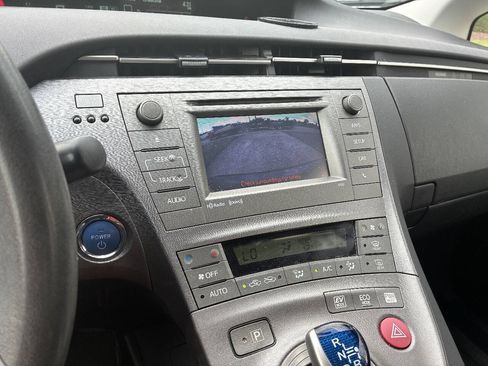Used 2015 Toyota Prius Three FWD image 16