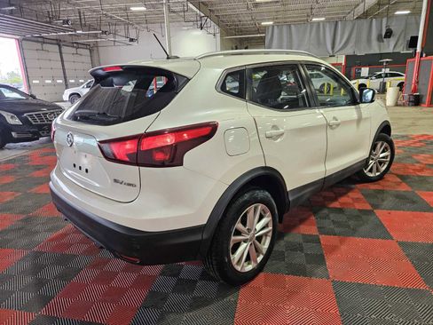 Used 2017 Nissan Rogue Sport SV AWD/4WD image 6