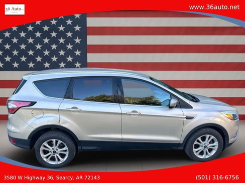 Used 2017 Ford Escape SE image 10