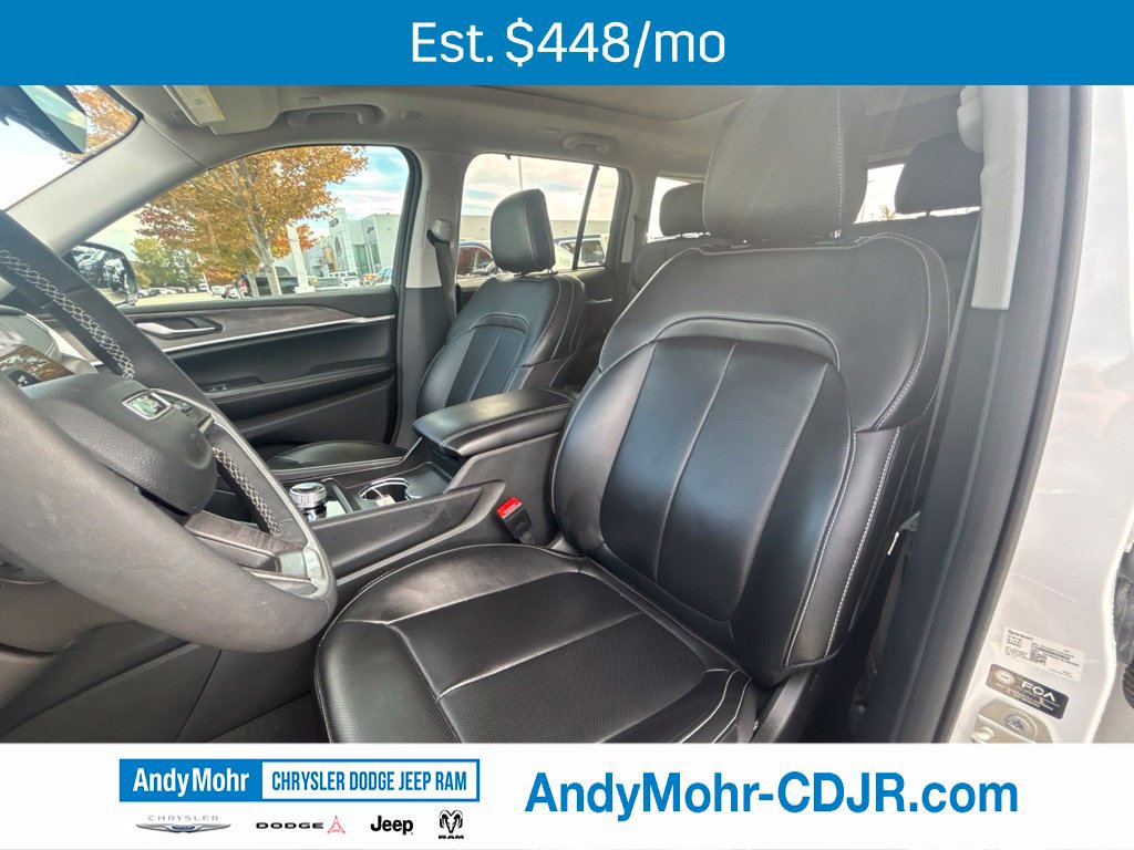 Used 2023 Jeep Grand Cherokee Limited w/ Luxury Tech Group II AWD/4WD image 12