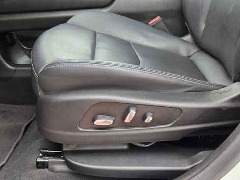 Certified 2023 Cadillac XT6 Premium Luxury w/ Technology Package image 28