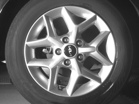 Used 2025 Kia Soul LX w/ LX Technology Package FWD image 12
