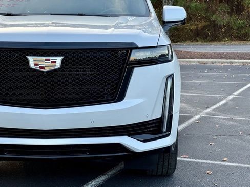 Certified 2023 Cadillac Escalade Sport w/ Touring Package image 13