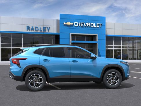 New 2026 Chevrolet Trax LT FWD image 5