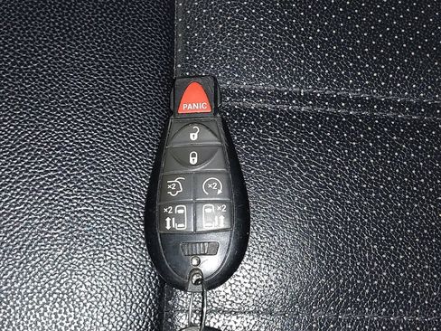 Used 2018 Dodge Grand Caravan GT FWD image 32