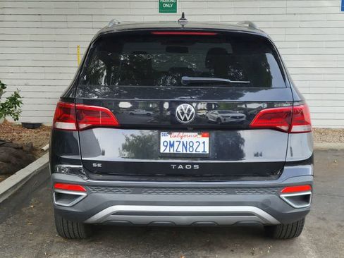 Used 2022 Volkswagen Taos SE image 5