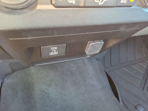 Certified 2022 Ford F250 XLT AWD/4WD image 29