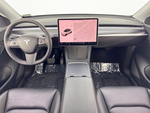 Used 2021 Tesla Model Y Long Range image 13