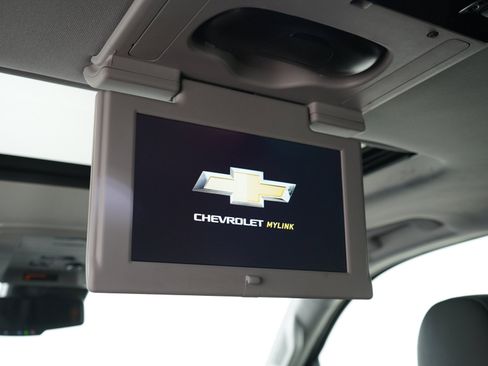 Used 2020 Chevrolet Suburban LT AWD/4WD image 18