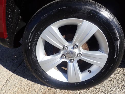 Used 2013 Jeep Compass Sport FWD image 27