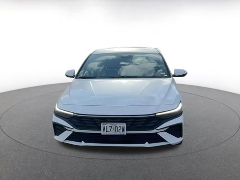 Used 2025 Hyundai Elantra Limited image 7