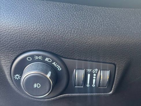 Used 2022 Jeep Compass Latitude w/ Convenience Group AWD/4WD image 21