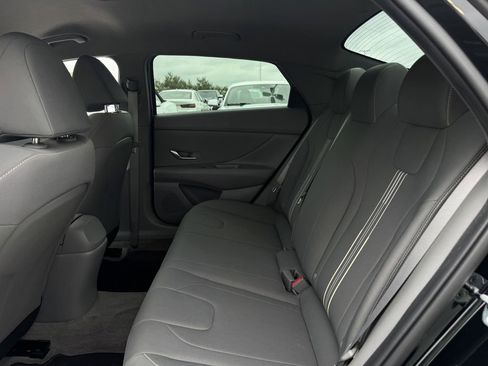 Used 2023 Hyundai Elantra SEL w/ Convenience Package FWD image 26