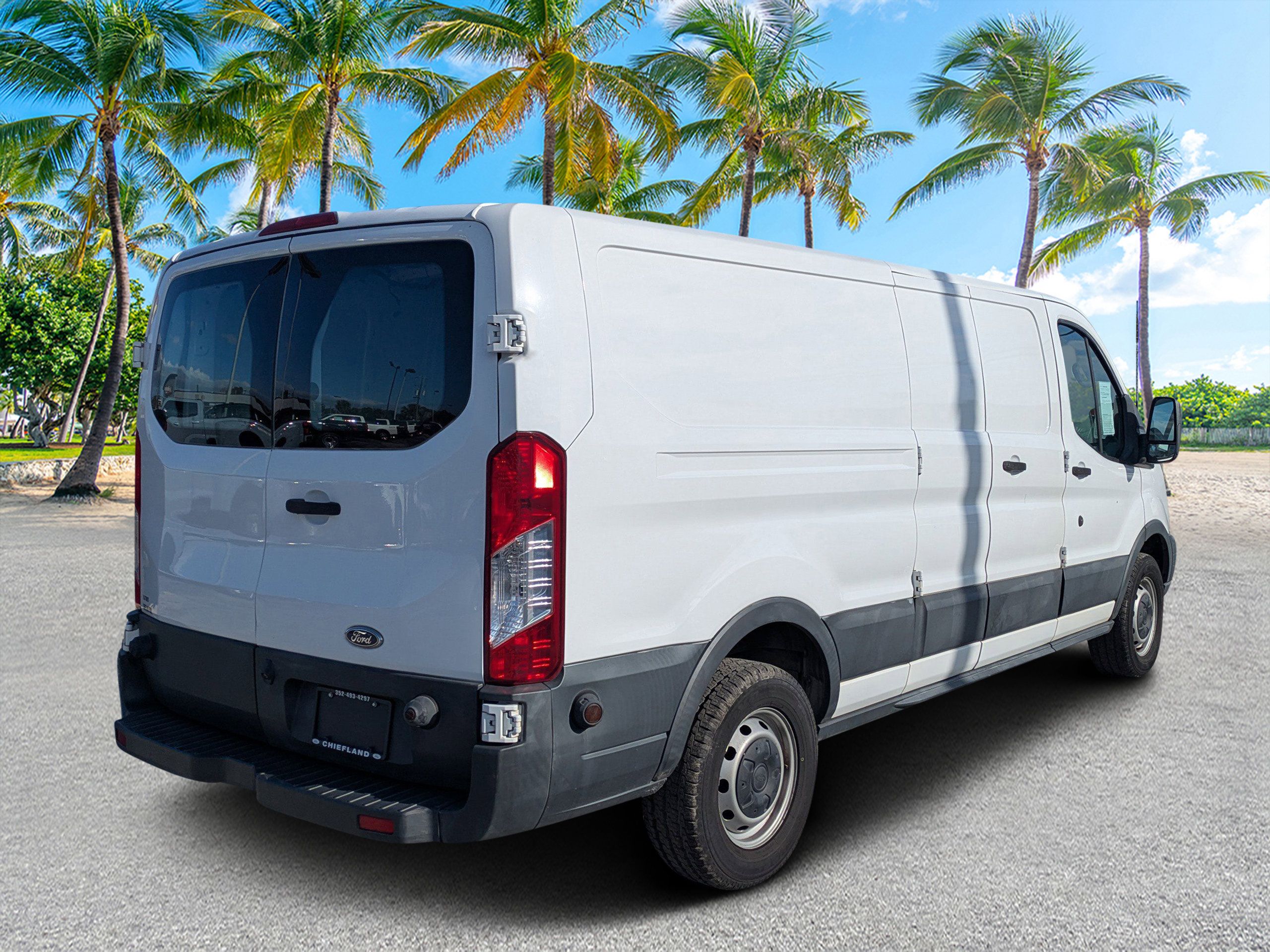 Used 2017 Ford Transit 150 148 Low Roof RWD image 3