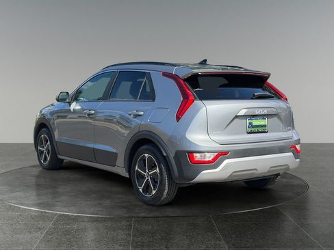 Used 2025 Kia Niro LX FWD image 7