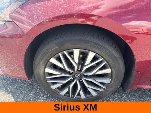 Used 2023 Nissan Altima 2.5 SV w/ SV Premium Package AWD/4WD image 14