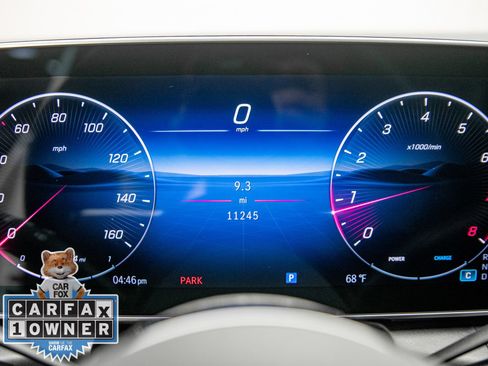 Used 2025 Mercedes-Benz GLC 300 4MATIC image 19