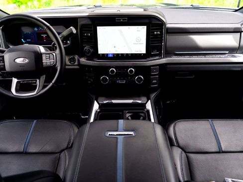 Used 2025 Ford F450 Platinum AWD/4WD image 26