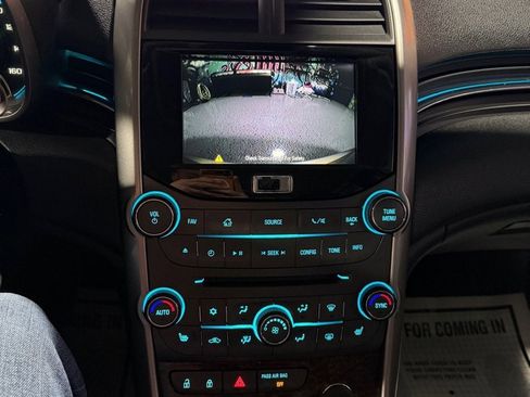 Used 2013 Chevrolet Malibu LT image 22